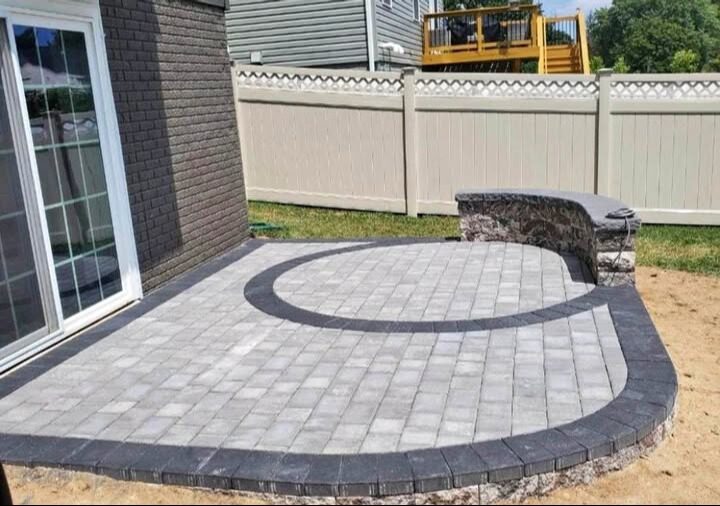 Paver Patio with Banding